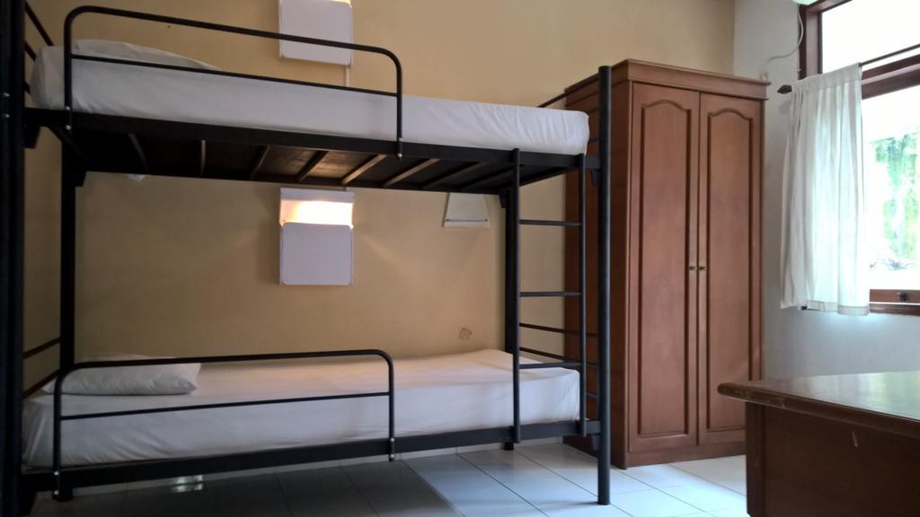 Hotel Ratna Kuta Lombok Extérieur photo
