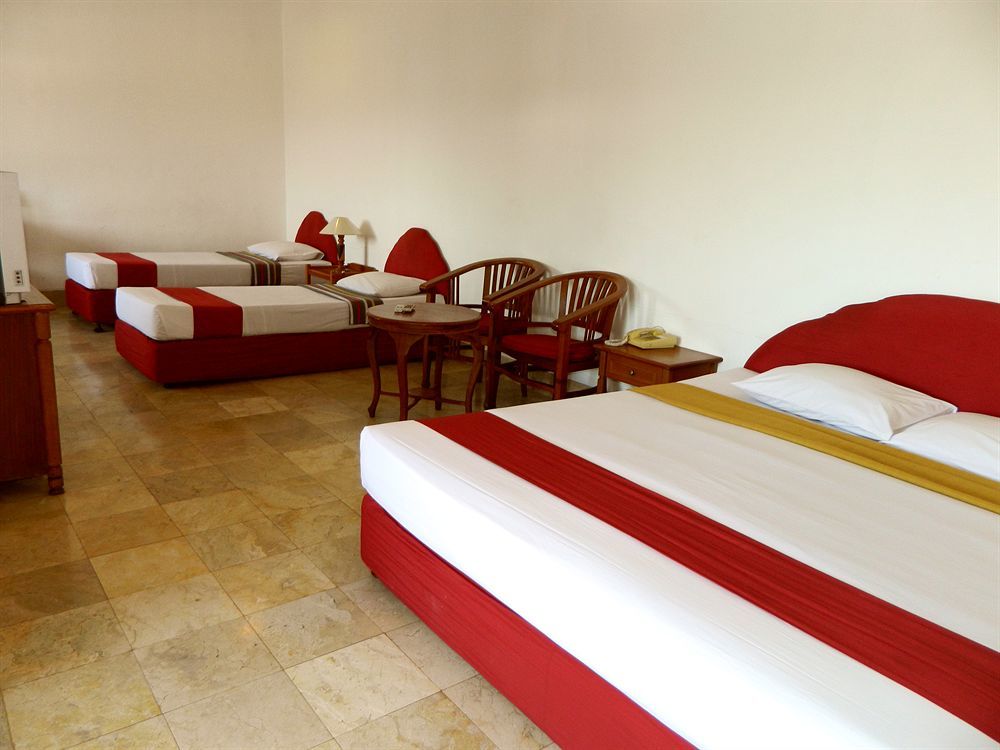 Hotel Ratna Kuta Lombok Extérieur photo