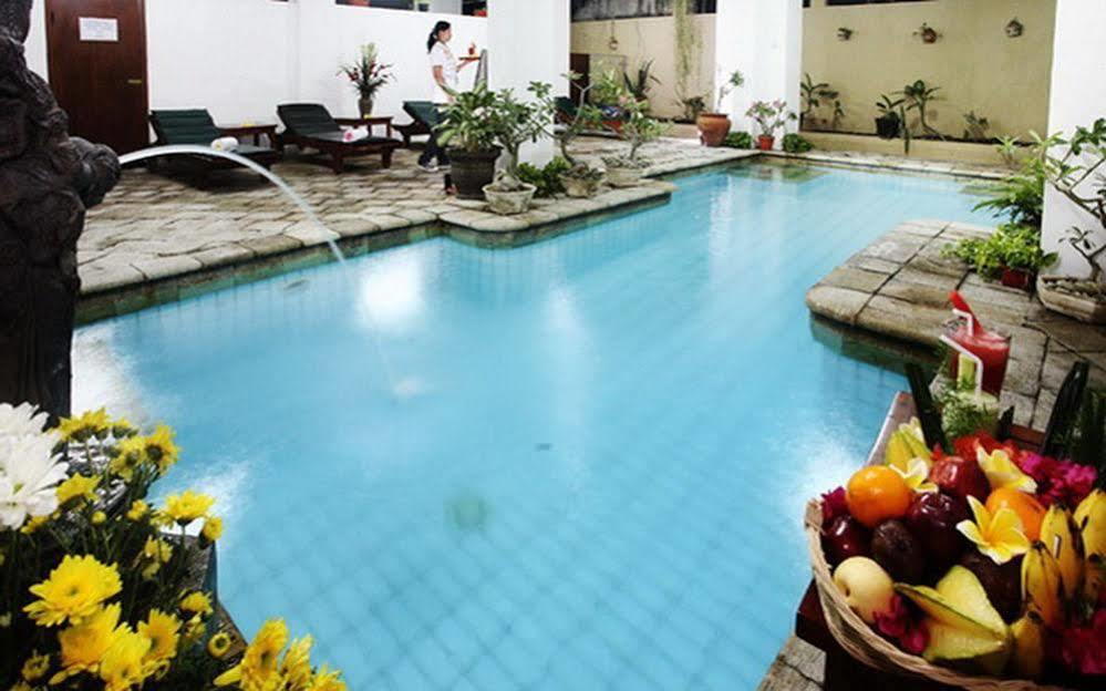 Hotel Ratna Kuta Lombok Extérieur photo